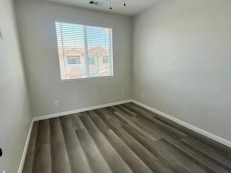 9223 Cypress Ave Fontana, CA 92335 — Photo 13