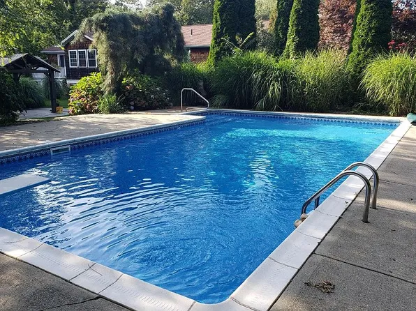 110 Homestead Ave, Warwick, RI 02889