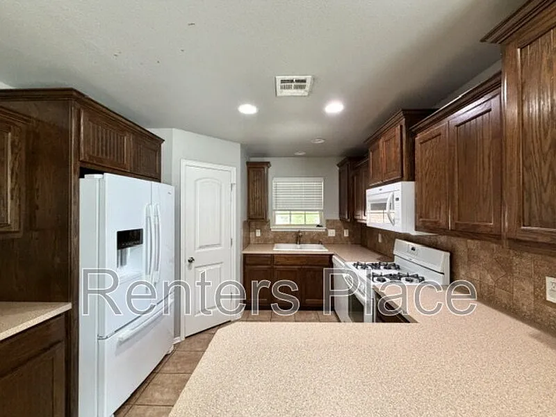 2 bed, 2.0 bath, 1230 sqft, $1,475 — Photo 4