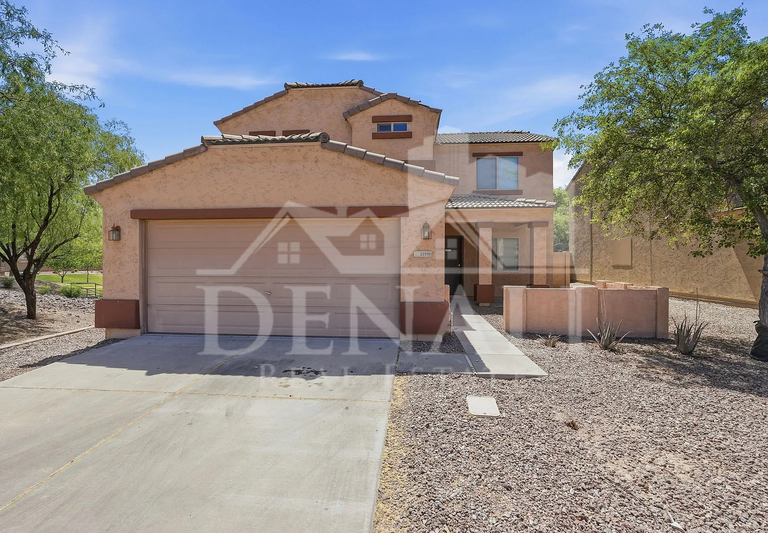 4 bed, 2.5 bath, 2109 sqft, $1,795 — Photo 2