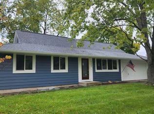 327 Boulder Hill Pass, Oswego, IL 60543