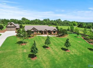 111 Appaloosa Dr, Albertville, AL 35951