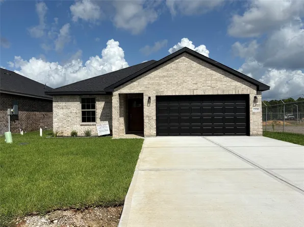 13110 Lake Conroe Bay Rd, Willis, TX 77318