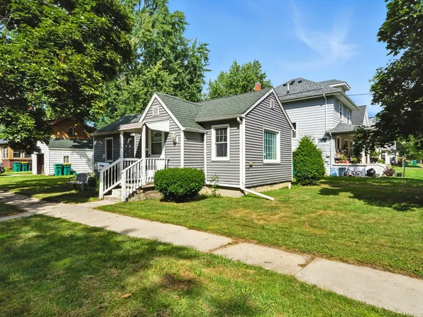 300 N Lenawee St, Durand, MI 48429