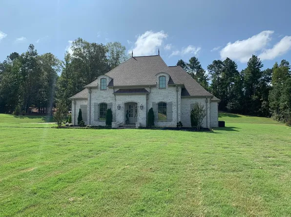 524 Deer Run Rd, Batesville, MS 38606