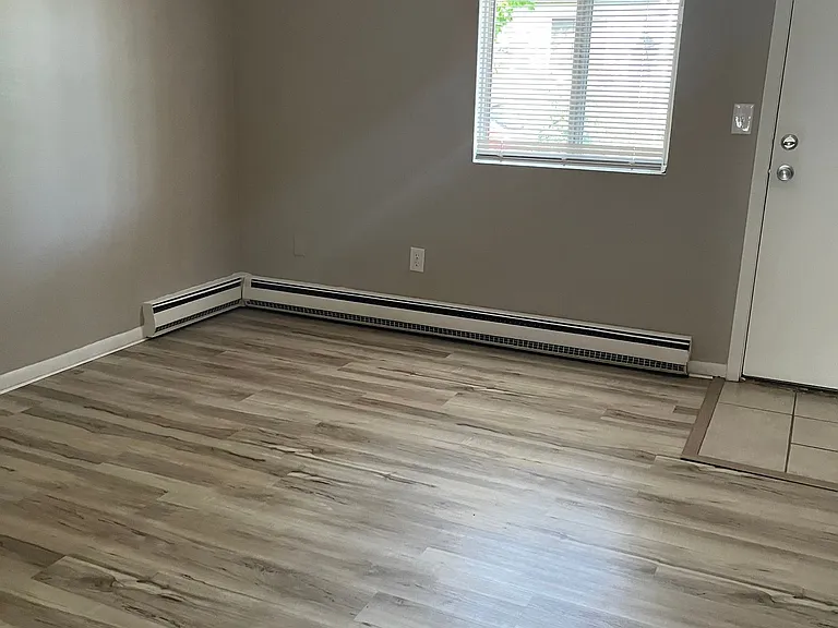 Tiberwood Apartments — Photo 5