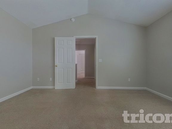 5th image of 390 Fox Trot Dr