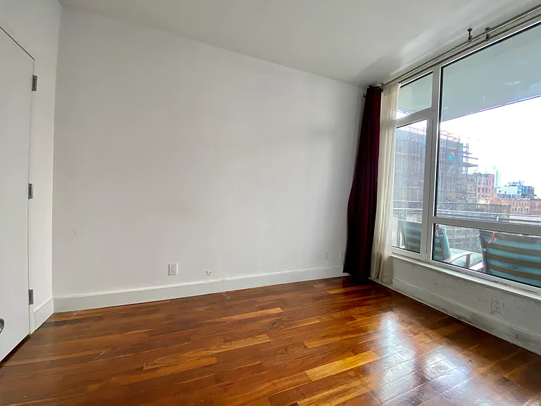 214 N 11th St #5U — Photo 12