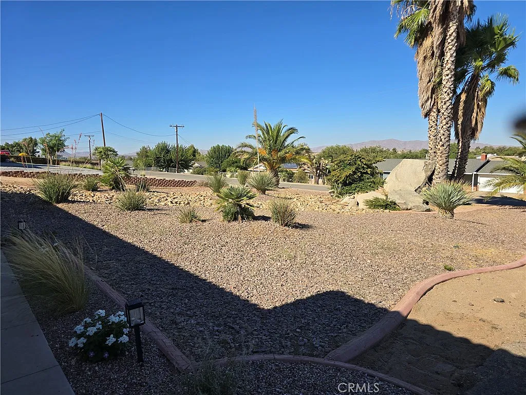 4 bed, 1585 sqft, $3,700 — Photo 3