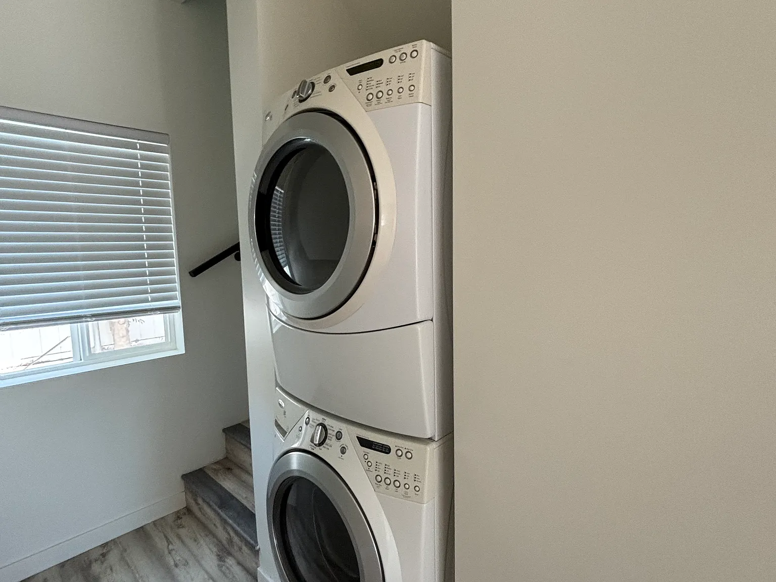 4 bed, 1150 sqft, $3,950 — Photo 4