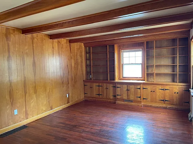 516 W Main St — Photo 10