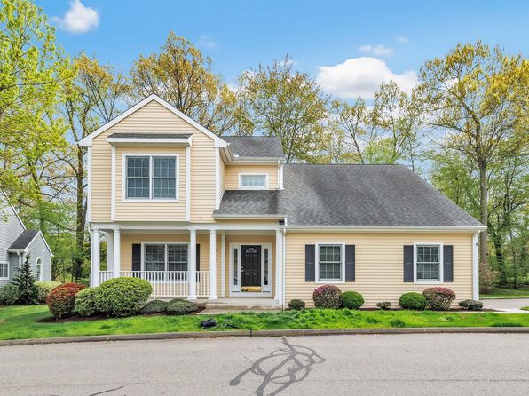 70 Maple Oak Dr UNIT 70