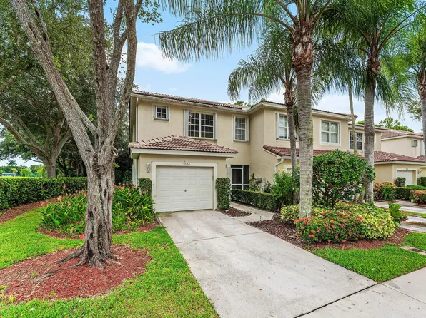 9650 Lago Drive, Boynton Beach, FL 33472