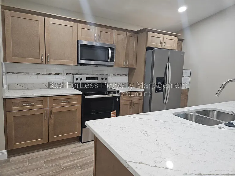 344 Louise Ave — Photo 3