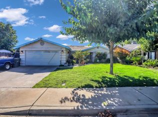 2411 1/2 Berry St, Selma, CA 93662