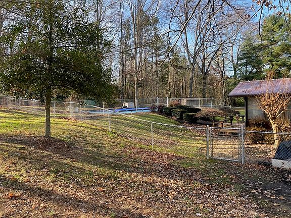 5th image of 4120 Peace Dr