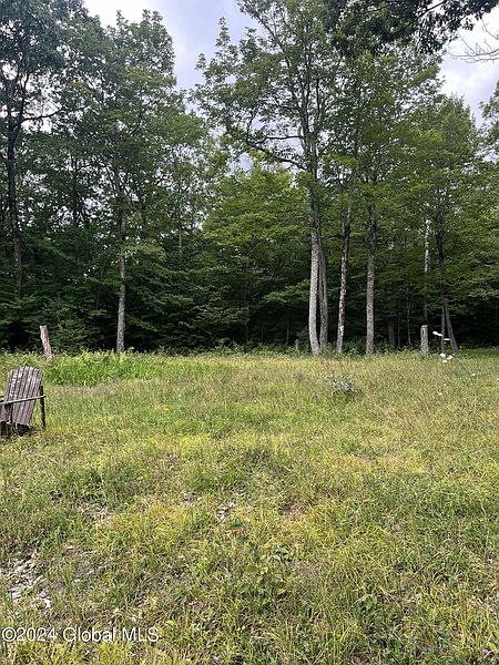 2nd image of 210 Lynx Drive