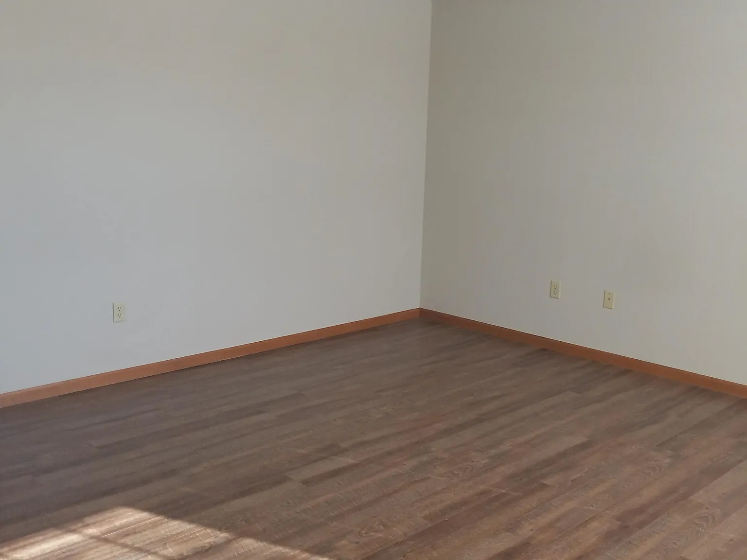 2 bed, 1.5 bath, 1280 sqft, $1,475 — Photo 2