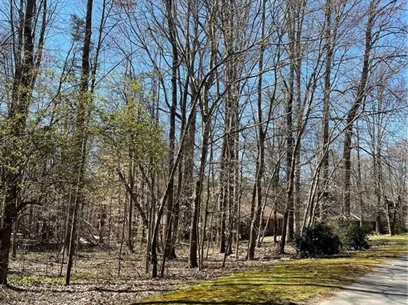 1604 Hillhaven Rd #20, Browns Summit, NC 27214