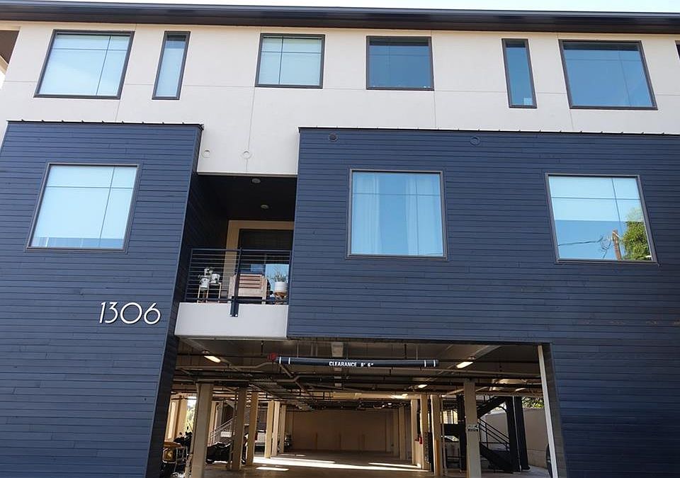 1st image of 1306 West Ave Unit 203