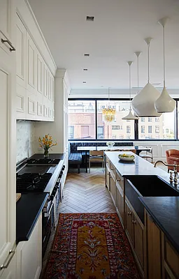 Sold by AA Management | media 25