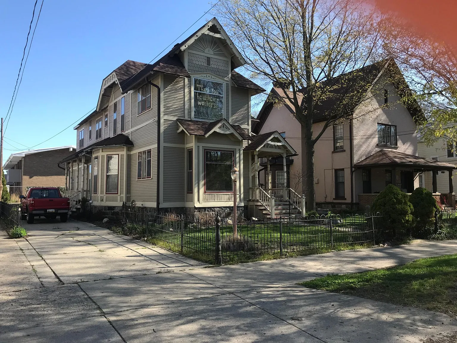 417 Crescent St NE — Photo 1