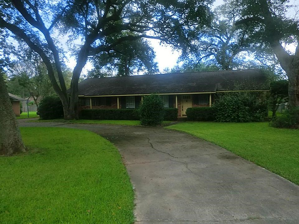 2nd image of 430 Southern Oaks Dr