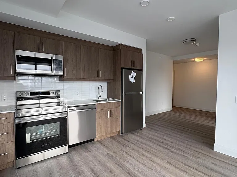 1333 Weber St E #213 — Photo 14