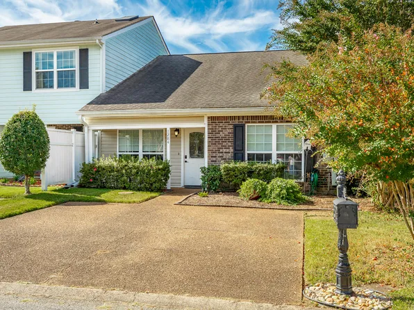 1284 Leaside Ln, Hixson, TN 37343