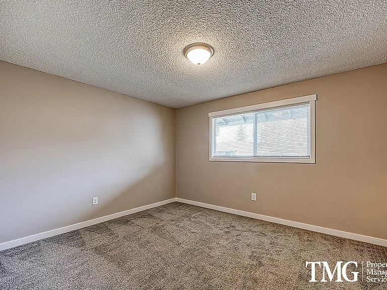 11114 NE 48th Cir #B — Photo 11
