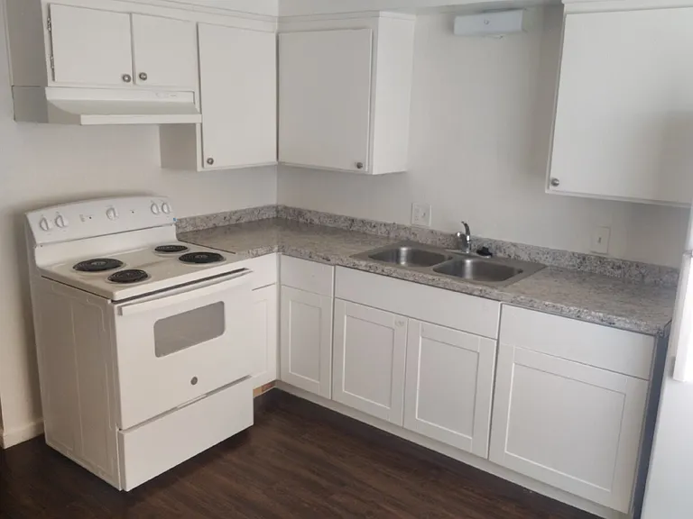 2125 North Ave #2 — Photo 2