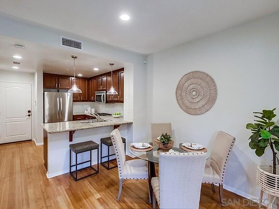 4th image of 17010 Calle Trevino Unit 11