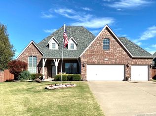 4203 S Redwood Pl, Broken Arrow, OK 74011