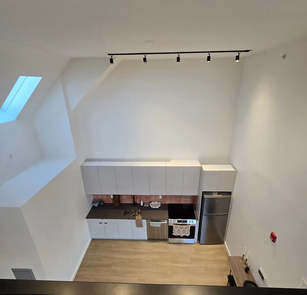 2 bed, $4,900 — Photo 2