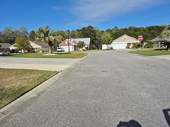 5th image of 805 Sweeney Dr