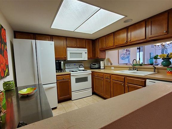 5th image of 2595 Countryside Blvd #8207