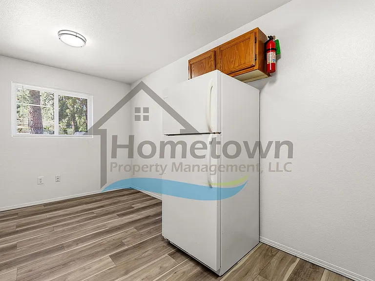 703 N Compton St — Photo 67