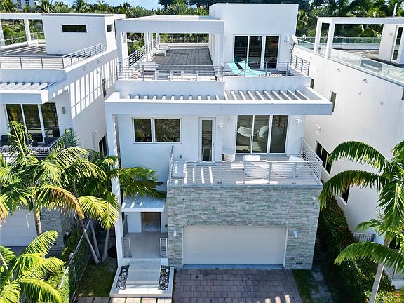 4th image of 19005 Atlantic Blvd