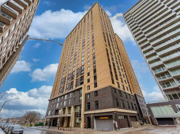 105 Champagne Ave S #2006, Ottawa, ON K1S 5E5