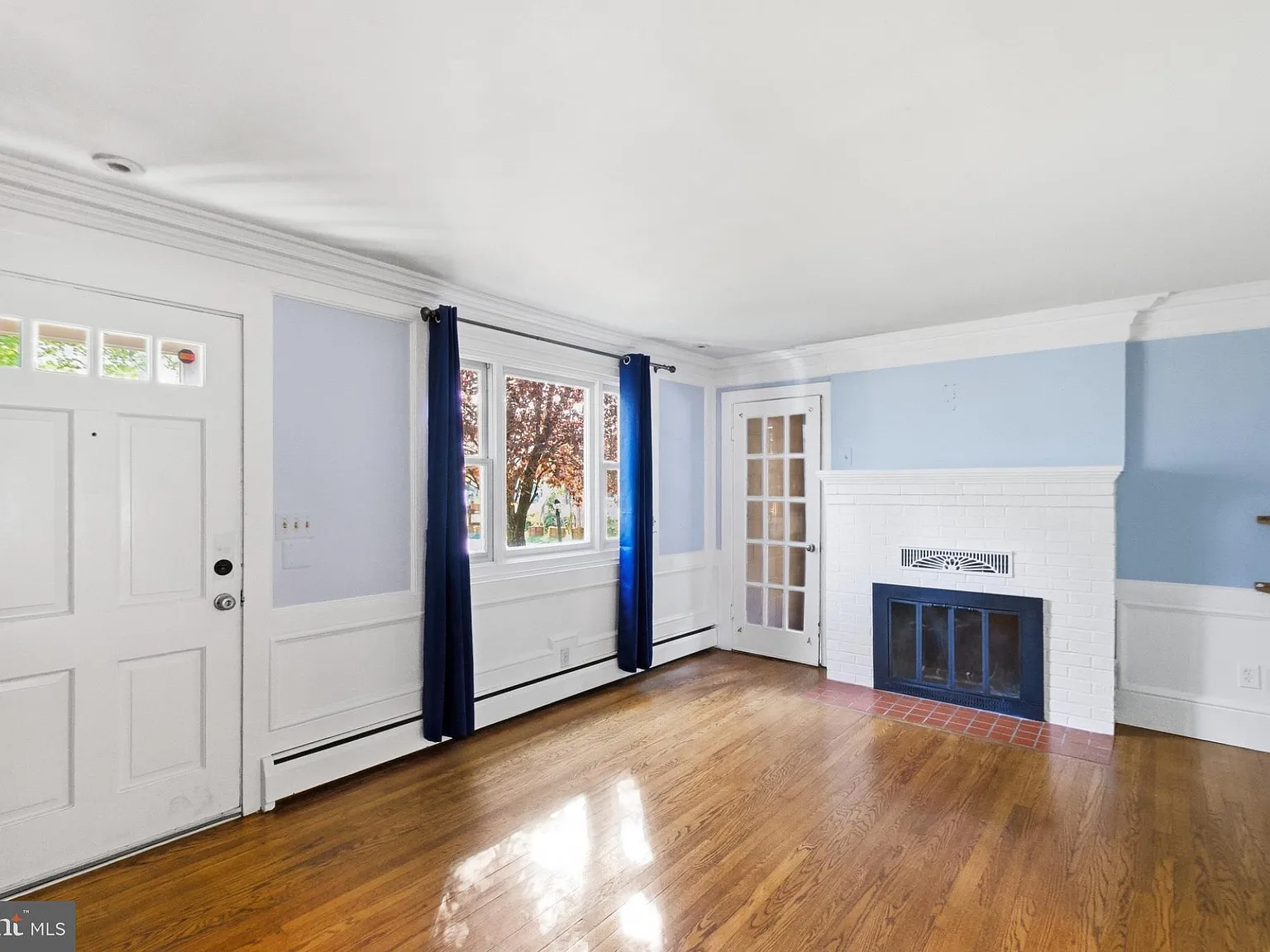 4 bed, 2.0 bath, 1830 sqft, $3,800 — Photo 4