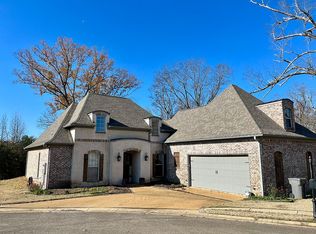 165 McCabe Dr, Starkville, MS 39759