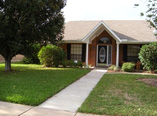 304 Woodchase Dr, Victoria, TX 77904