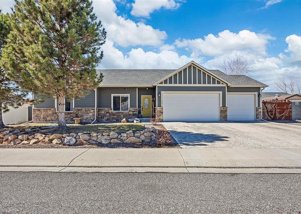 1st image of 3341 Meadows Parkway