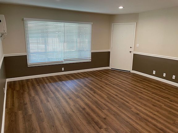 5th image of 937 E Mariposa St APT 11