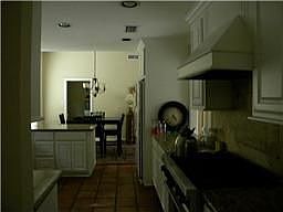 5th image of 217 Breeds Hill Ct