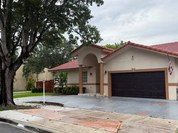 9141 NW 152nd St, Miami Lakes, FL 33018