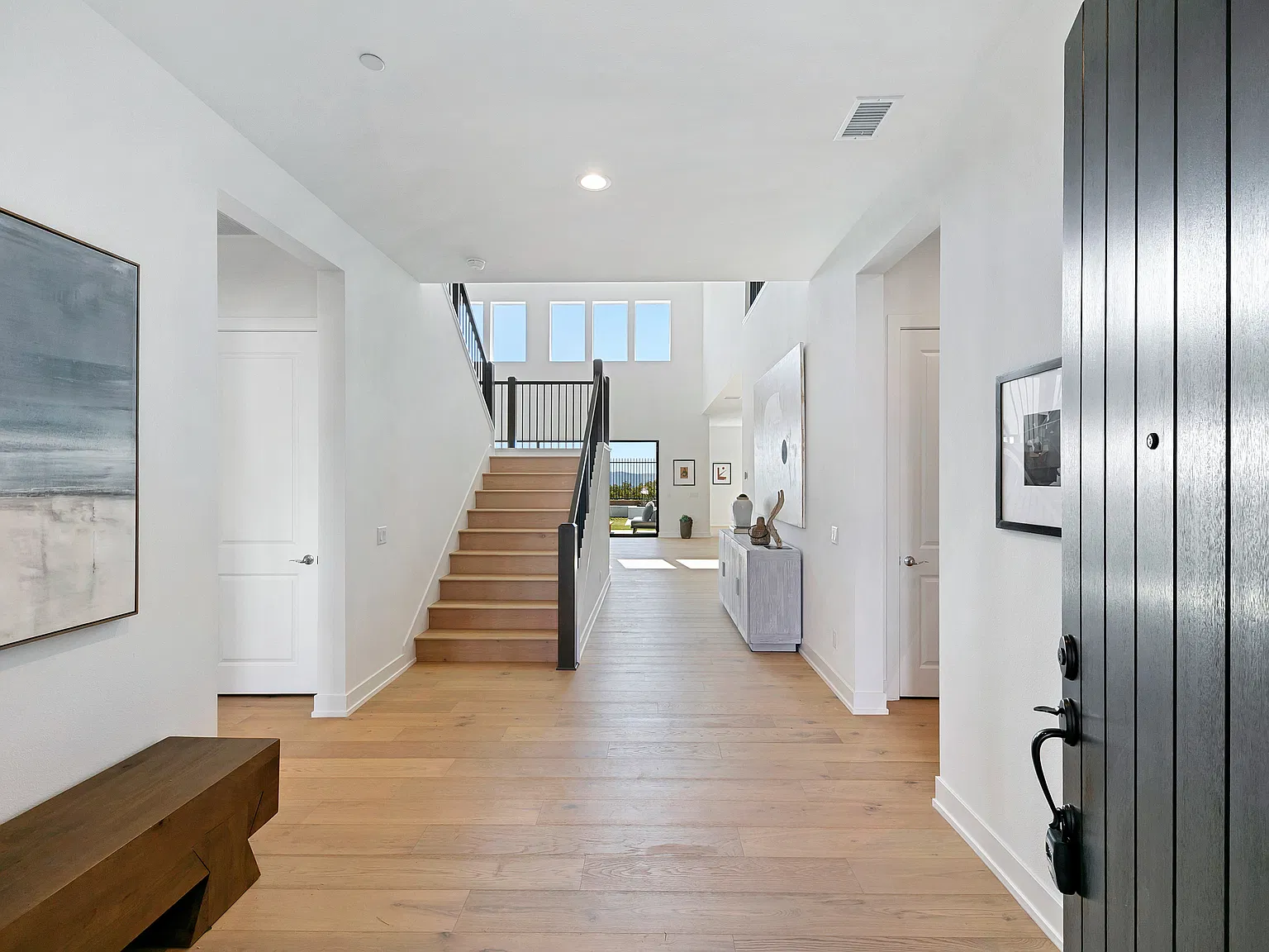 5 bed, 4.5 bath, $12,500 — Photo 4