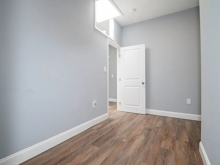 2728 Winchester St — Photo 19