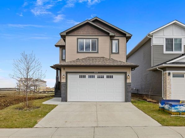 848 S Lakewood Cir, Strathmore, AB T1P 0G8
