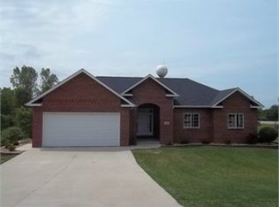 110 Valleyview Dr, Guttenberg, IA 52052